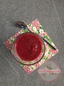 smoothie mango, beeren, kokosnusswasser